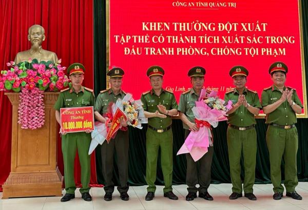 Công an tỉnh Quảng Trị khen thưởng đột xuất lực lượng bắt giữ vụ tàng trữ 18.000 viên hồng phiến