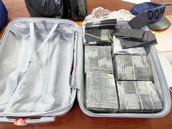 Tình tiết bất ngờ vụ 1 triệu đô-la đen bị bắt giữ tại Sân bay Tân Sơn Nhất