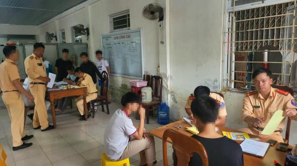 Dẹp quái xế nhí, việc không của riêng ai