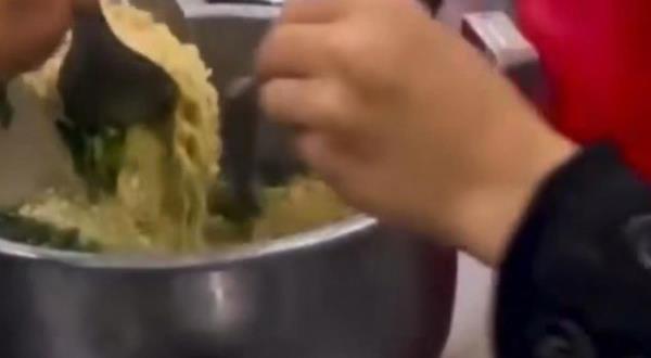 Bộ GD-ĐT yêu cầu xử lý nghiêm tập thể, cá nhân liên quan vụ cắt xén bữa ăn bán trú ở Lào Cai