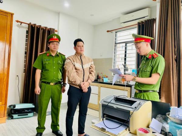 Bắt Chủ tịch HĐQT và Tổng giám đốc Công ty CP Tài chính Vietnam Capital