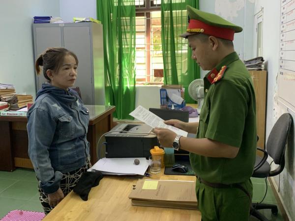 Lính hình sự ở huyện