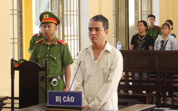 Đâm trọng thương em vợ… cũ