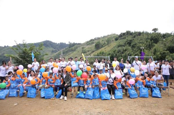 Tết Trung thu ý nghĩa cho trẻ em vùng cao Nóc Măng Tó