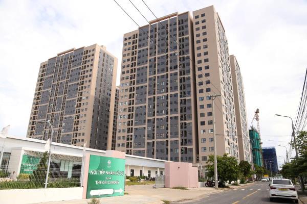 Hàng chục căn hộ nhà ở xã hội mới bàn giao đã thấm, nứt