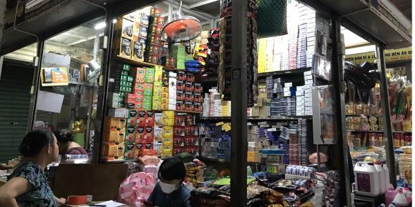 Phá đường dây mua bán thuốc lá nhập lậu