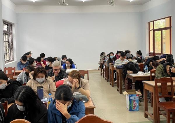 Triệt phá đường dây cho vay lãi nặng bắt gần 200 đối tượng