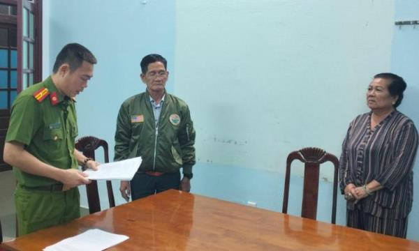 Nữ thầy cúng lừa đảo