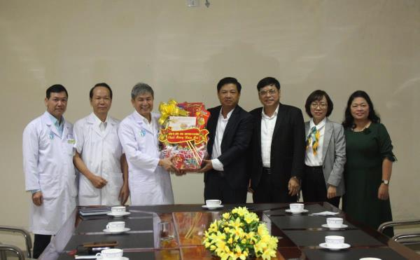 Lãnh đạo thành phố thăm, chúc Tết 3 Bệnh viện lớn tại Đà Nẵng