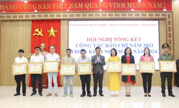 Báo chí đóng góp tích cực vào sự phát triển của tỉnh Quảng Nam