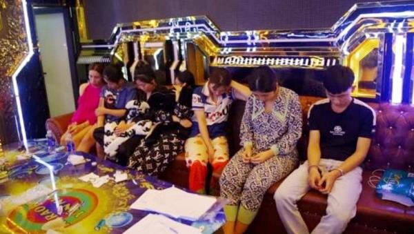 Ổ nghiện trong quán karaoke