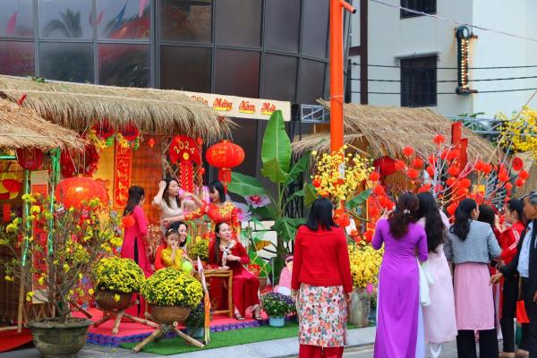 Tết Việt giữa phố Tây