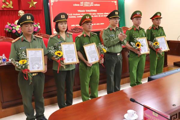 11 đơn vị thuộc Công an tỉnh Đắk Nông được Bộ Công an khen thưởng trong đợt cao điểm