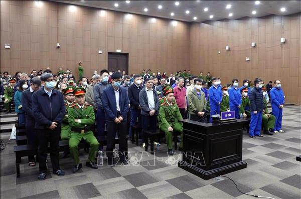 Nóng tuần qua: Xét xử vụ Việt Á bắt tạm giam nguyên Thứ trưởng Bộ Công Thương