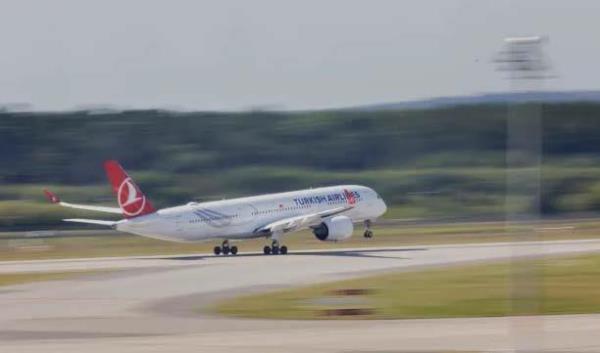 Máy bay của Thổ Nhĩ Kỳ hạ cánh khẩn cấp tại Mỹ vì phi công đột tử