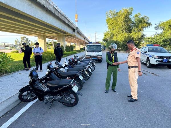 Công an thành phố Tam Kỳ ra quân xử lý học sinh vi phạm giao thông