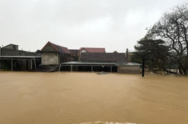 Quảng Bình: Gần 33 ngàn ngôi nhà bị ngập, 4 người chết và mất tích