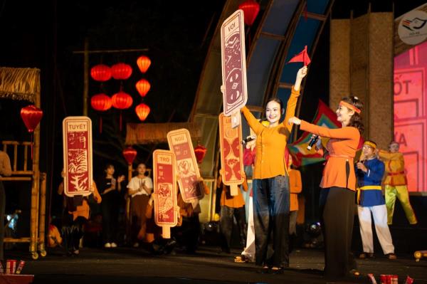 Quảng Nam: Tham gia nhiều tiết mục đặc sắc tại Liên hoan nghệ thuật dân gian truyền thống Việt Nam - Những sắc màu di sản