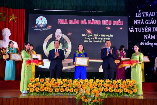 Đà Nẵng vinh danh 25 Nhà giáo tiêu biểu năm 2024