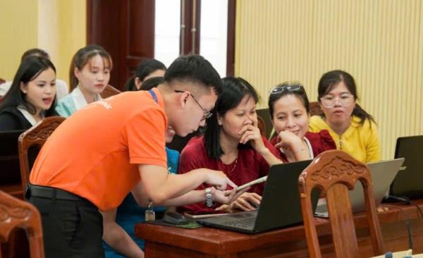 Ứng dụng Gen AI trong quản lý và dạy học tại quận Cẩm Lệ