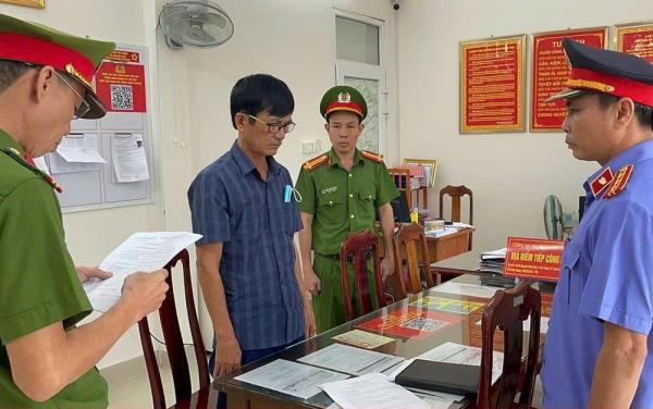 Tạm ứng 12 tỷ đồng nhưng không làm đường, cả nhà thầu và chủ đầu tư bị khởi tố