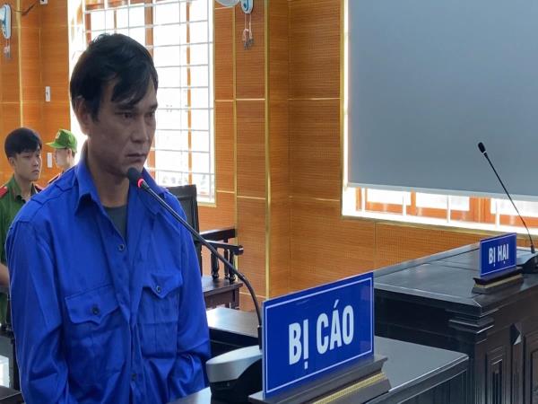 Xét xử giám đốc làm phân bón giả