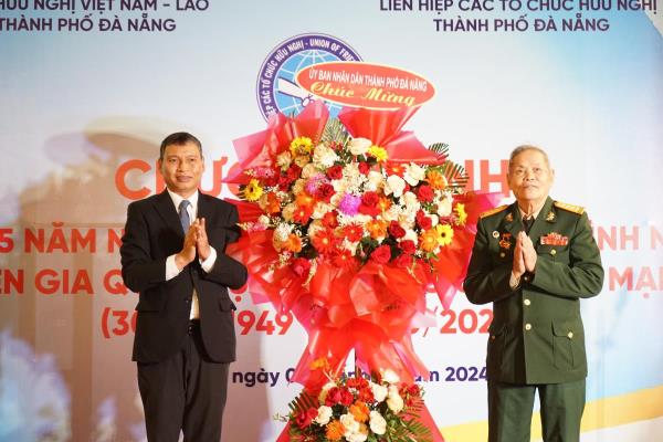Đà Nẵng kỷ niệm 75 năm Ngày truyền thống Quân tình nguyện và Chuyên gia quân sự Việt Nam giúp Cách mạng Lào