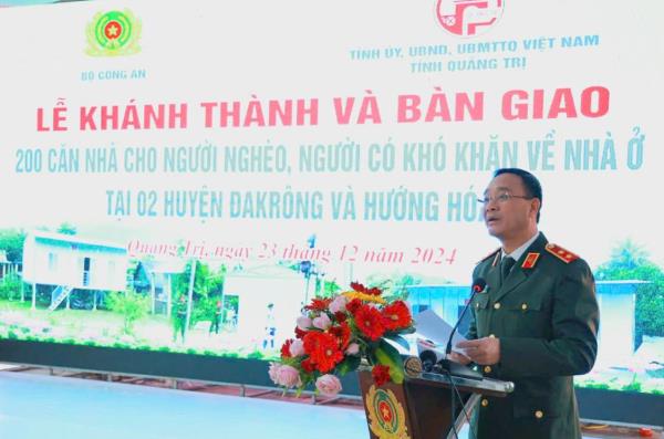 Người dân miền núi Quảng Trị vui như hội trong Lễ trao tặng 200 căn nhà cho người nghèo, khó khăn do Bộ Công an hỗ trợ kinh phí