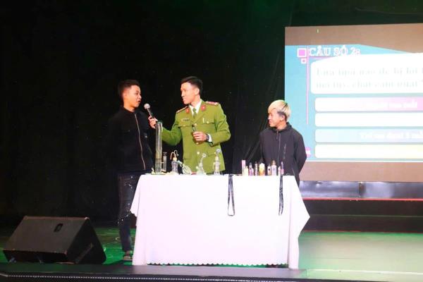 Tuyên truyền, giáo dục kiến thức pháp luật cho thanh thiếu niên dưới 18 tuổi