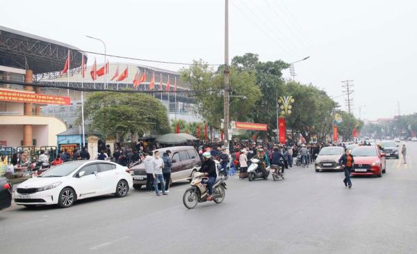 Vé lượt về Việt Nam gặp Singapore nóng cả trực tiếp và trực tuyến