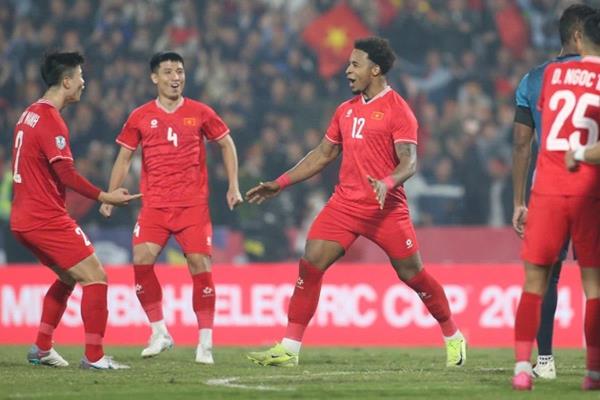 ĐT Việt Nam vào chung kết AFF Cup 2024 trong ngày Xuân Son lập cú đúp
