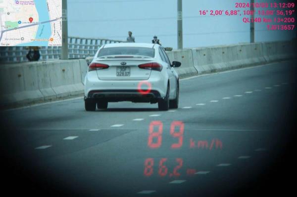 Kiên trì truy xét ô-tô sử dụng BKS giả, vi phạm trên đường phố Đà Nẵng