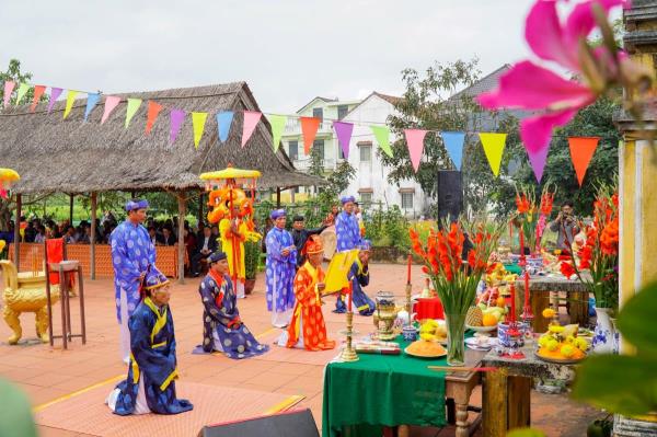 Làng rau Trà Quế rộn ràng Lễ hội cầu bông 2024