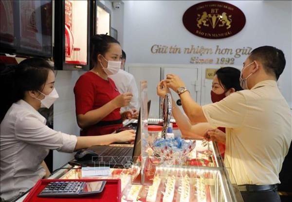 Giá vàng trong nước sáng 12/3 tiếp đà tăng