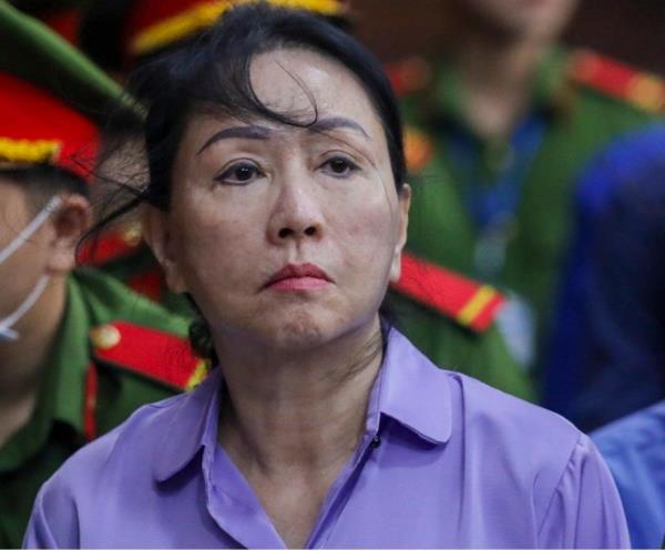 Luật sư đề nghị HĐXX xem xét lại tội danh tham ô với bị cáo Trương Mỹ Lan