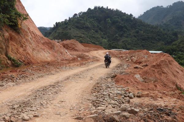 Đường vùng cao huyện Phước Sơn khi nào mới hoàn thiện?