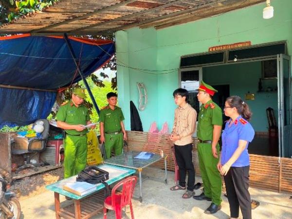 Bắt giám đốc lừa đảo