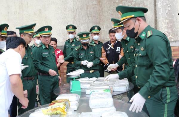 Chuyến hàng khủng sa lưới