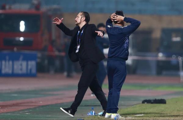 HLV Popov để ngỏ khả năng gắn bó với Đ. Thanh Hóa