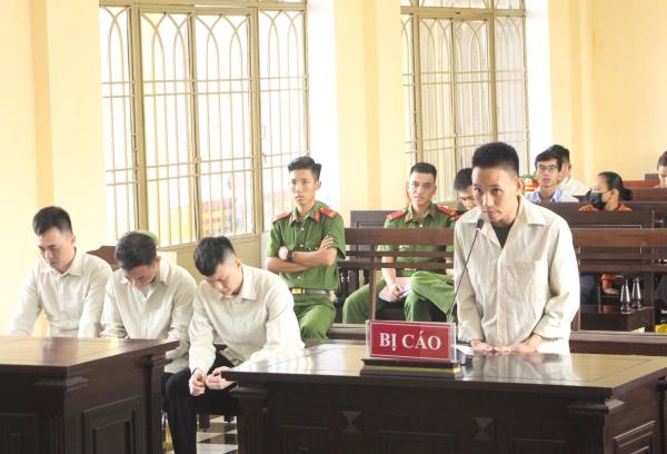 Tiếp tay cho người Trung Quốc phát tán tin nhắn rác, 4 thanh niên lãnh án tù