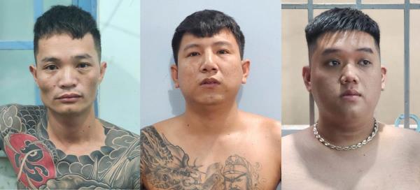 3 đối tượng liên quan vụ án mạng trên đường Nguyễn Tất Thành ra đầu thú