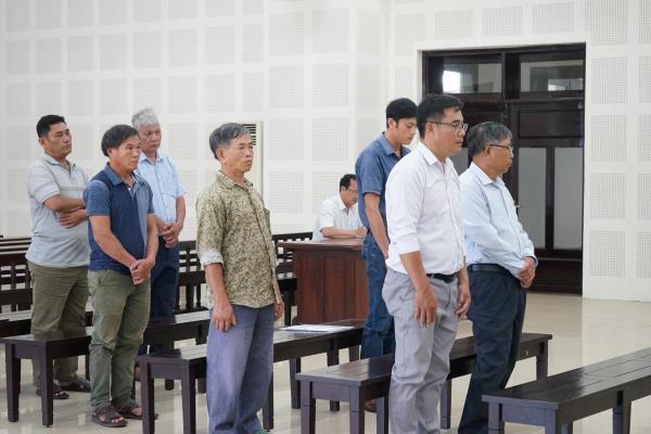 Xét xử nhóm ngư dân cùng cán bộ đăng kiểm trục lợi chính sách