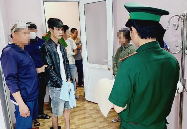 Bắt vụ vận chuyển 12.000 viên ma túy hồng phiến tại bờ nam sông Bến Hải