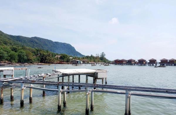 Bí thư Thành ủy Phú Quốc nói rõ lý do tạm ngưng giải quyết cho lãnh đạo đi nước ngoài