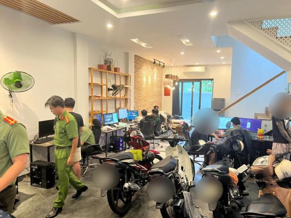 Công an Đà Nẵng khởi tố nhóm đối tượng phát tán mã độc chiếm tài khoản mạng xã hội hàng ngàn người