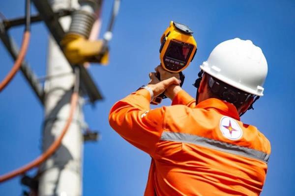 Thủ tướng chỉ đạo điều hành giá điện không giật cục