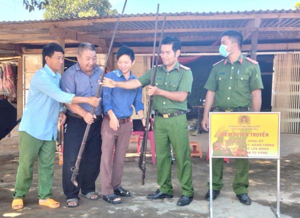 Để núi rừng giảm tiếng súng săn