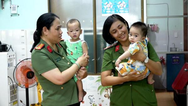 Công an quận ngũ Hành Sơn thăm, tặng quà Trung tâm nuôi dạy trẻ mồ côi
