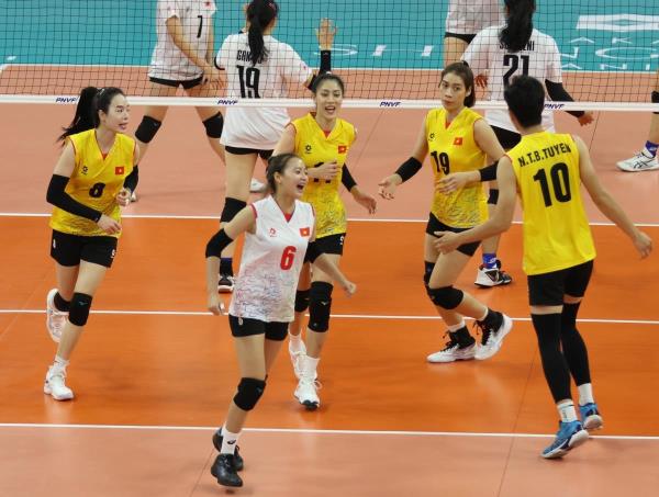 Tuyển nữ Việt Nam vô địch Giải Bóng chuyền AVC Challenge Cup 2024
