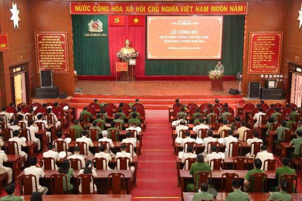 Công an Đắk Nông thăng cấp bậc hàm, nâng lương năm 2024